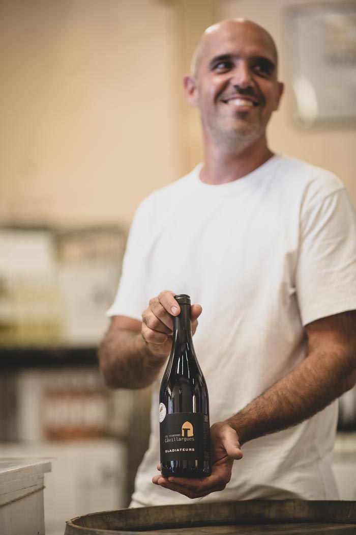 cave_cavillargues_vin_rouge_degustc_900px